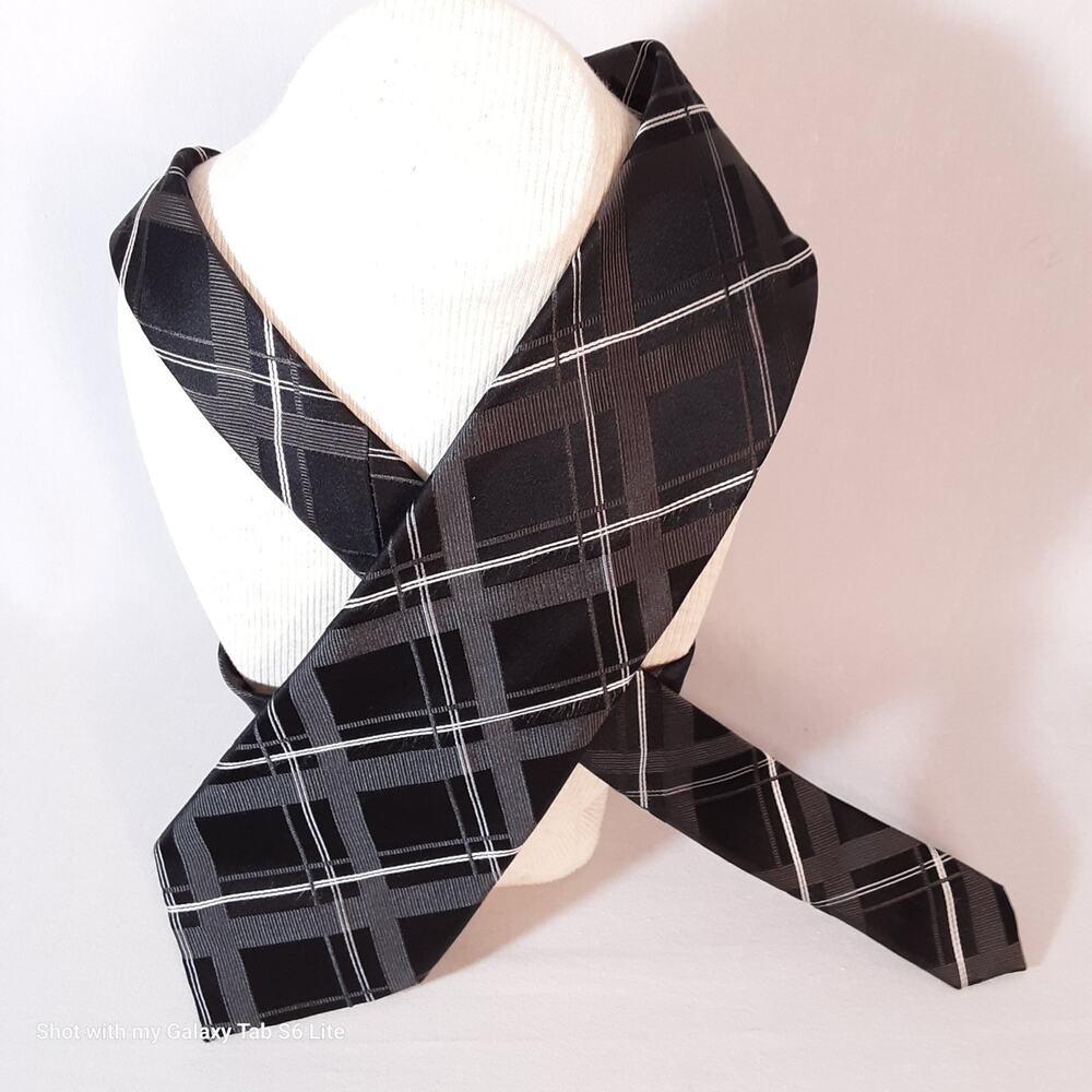 💎Donald J. Trump Signature Collection Neck Tie Black Gray Silver Plaid Silk
